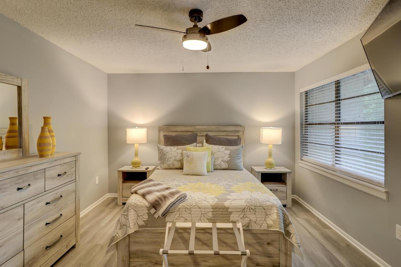 #111 Elaborate Condo Ideal Location 2Brm/2 Parking Hilton Head Island Eksteriør bilde